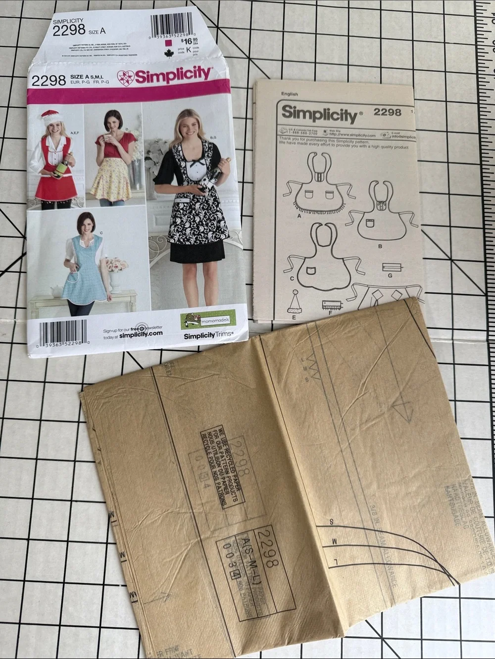Simplicity 2298 UNCUT Apron Sewing Pattern S M L Santa Hat Wine Bottle Cozy